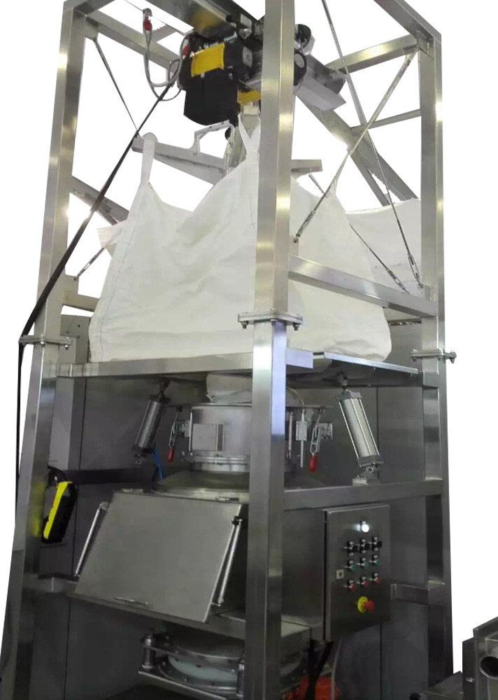 Ton bag and small bag feeding station